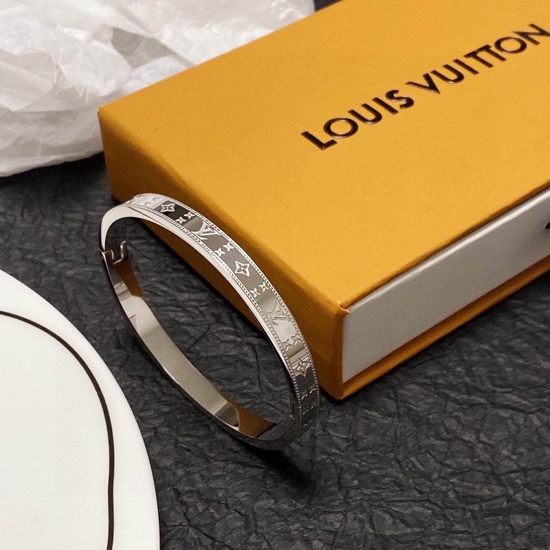 LV Bracelets 327